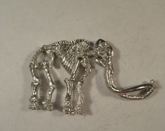 new...woolly mammoth Skeleton pendant