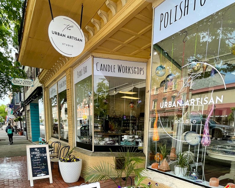 Vela de cristal de prosperidad - Vela de soja - Buena suerte - Fortuna - Vela con hierbas - Regalo de atención plena - Buenas vibras - Cristales curativos imagen 12