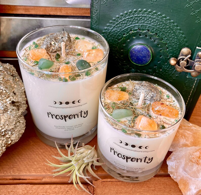 Vela de cristal de prosperidad - Vela de soja - Buena suerte - Fortuna - Vela con hierbas - Regalo de atención plena - Buenas vibras - Cristales curativos imagen 8