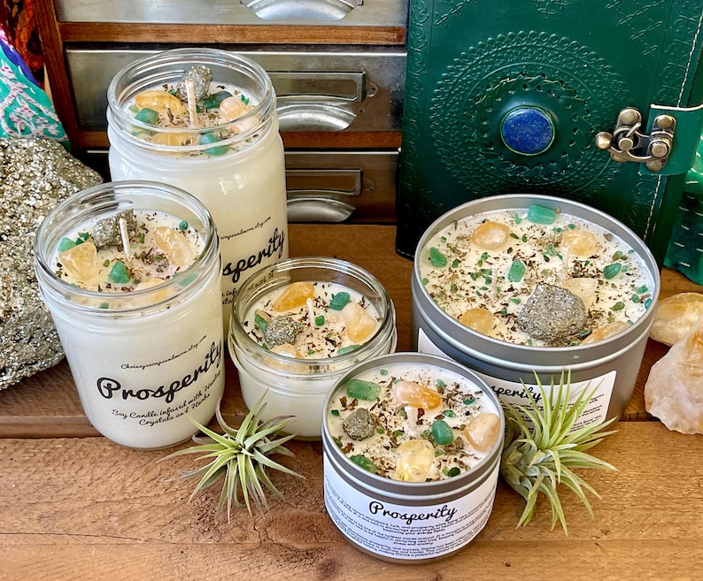 Vela de cristal de prosperidad - Vela de soja - Buena suerte - Fortuna - Vela con hierbas - Regalo de atención plena - Buenas vibras - Cristales curativos imagen 1