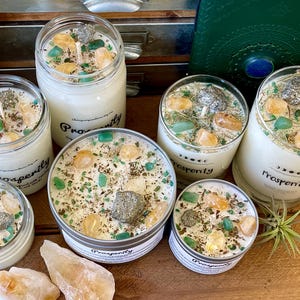 Vela de cristal de prosperidad - Vela de soja - Buena suerte - Fortuna - Vela con hierbas - Regalo de atención plena - Buenas vibras - Cristales curativos imagen 2