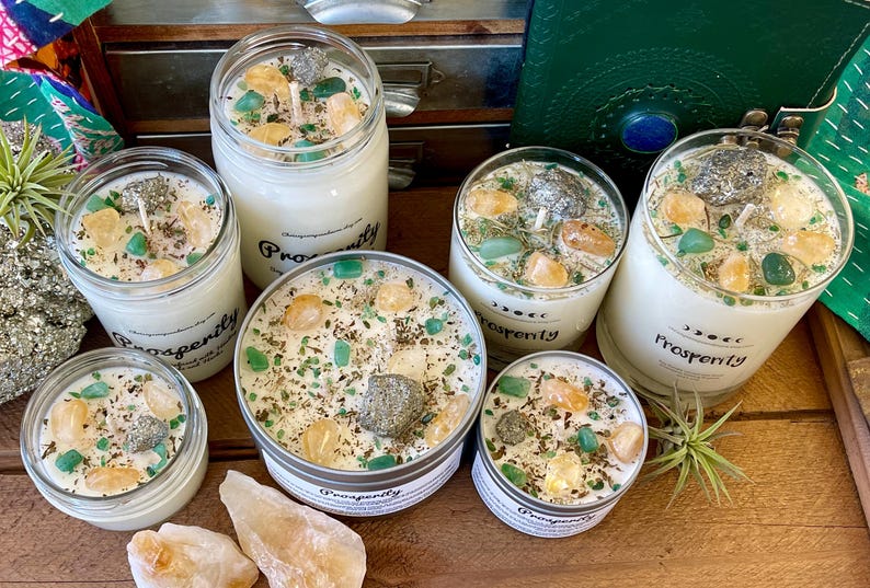 Vela de cristal de prosperidad - Vela de soja - Buena suerte - Fortuna - Vela con hierbas - Regalo de atención plena - Buenas vibras - Cristales curativos imagen 2