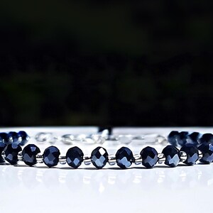 Dark Blue Crystal Bracelet, Navy Blue Bracelet, Sapphire Blue Beaded Bracelet, Dainty Everyday Bracelet for Women, Stone Bracelet Gift bild 1