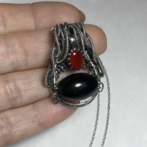 Schwarz Onyx Sterling Silber Wire Wrap Halskette mit Orange Karneol Schwarz Onyx Edelstein Anhänger Onyx Anhänger Onyx 925 Sterling Silber Kette akzentuiert