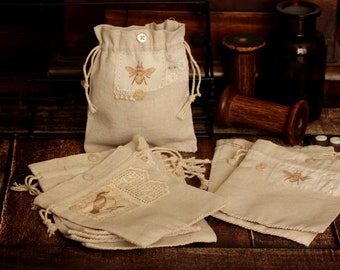 Fabric gift bag, OOAK handmade drawstring bag, Eco-friendly gift wrap, Vintage gift sac for women, Reusable fabric bag, Happy birthday gift