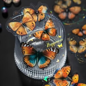 20 Schmetterling Sticker. Goldfoliert. Wörter und Buchstaben. Schreibwaren. Verzierung. Deko. Scrapbooking