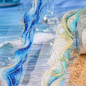 Oceaangolven, PET-tape. Goud verijdeld. Zomer. Water.