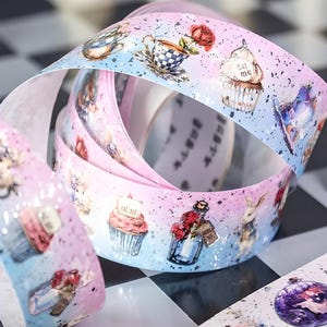 Conjunto de 6 peças, papel alumínio, fita washi. Alice no País das Maravilhas. Conto de fadas. Coelho branco. Cheshire. Cartas. Chá da tarde. Fantasia