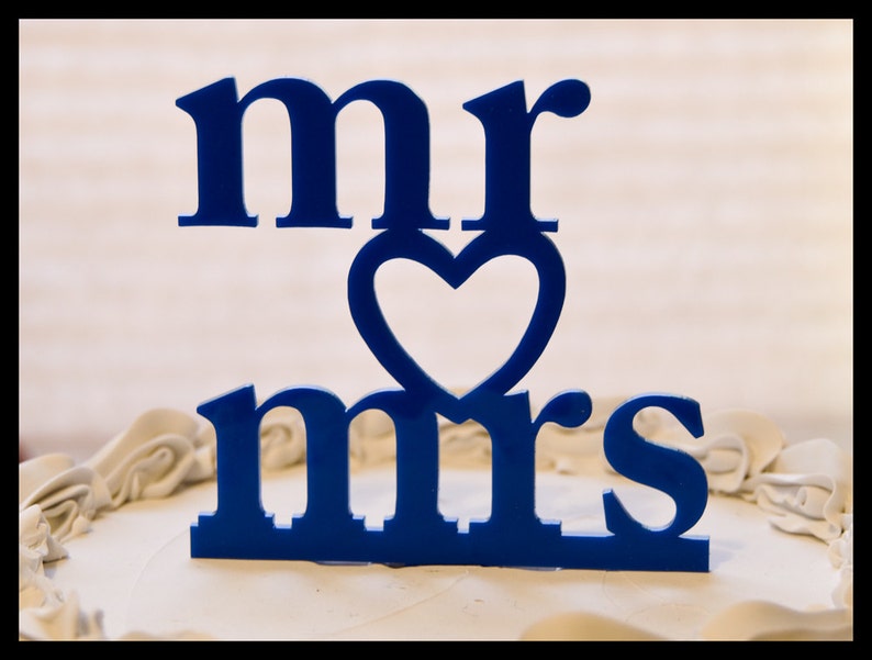 Mr. and Mrs. wedding cake topper - Mr. and Mrs. Heart Wedding Cake Topper - Mr. & Mrs. with heart wedding cake topper - Mr. and Mrs. topper 