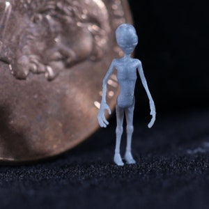 Very Very Tiny Alien for miniature projects