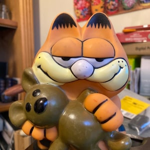 1978 Garfield coin bank United feature syndicate inc. Kats Meow Great finds from Lisa.