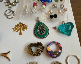 Vintage Set of Costume Jewelry - Etsy
