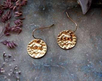 Earrings •Hammered circles • Minimalist •Brass >>•<< Simple earrings •Spirit •Nature •Energy •Ethno •Round earrings