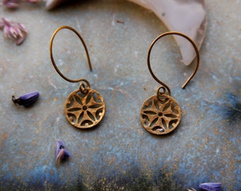 Boucles d'oreilles •Mandala• laiton minimaliste >>•<< Boucles d'oreilles simples •Esprit •Nature •Énergie •Ethno •martelé