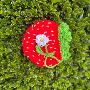 Strawberry Crochet Market Bag – Handmade Foldable Tote, Cute Summer Bag, Fruit Bag, Cottagecore Accessory 画像 8