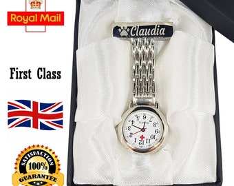 Montre gousset pour infirmière personnalisée avec empreinte de patte • Badge nominatif gravé • Cadeau pour infirmière vétérinaire
