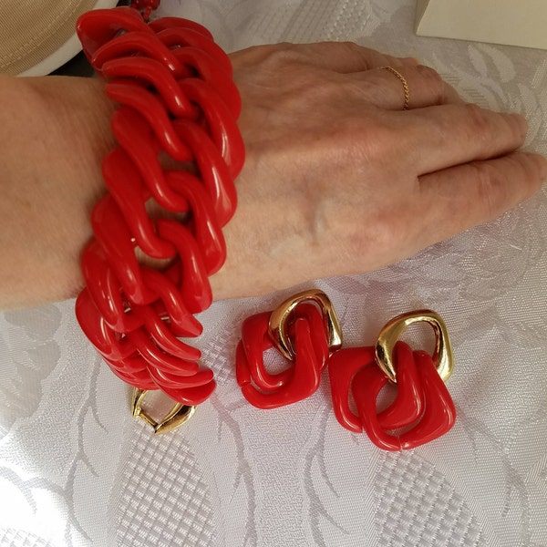 Bracelet Earrings Chunky Red Lucite Vintage Jewelry Set Large Wide Links Gold Tone Clasps Pierced Posts Art Deco Statement 9" Women Runway