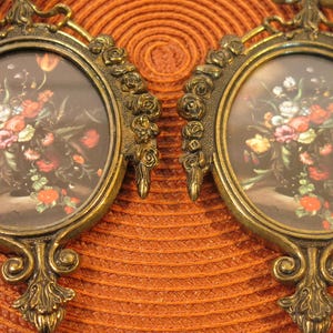 Two Flower Prints in Oval Brass Frames Made in Italy 6.5&quot; x 4&quot; Very Pretty For Any Space Add Some Italian Charm To Your Home