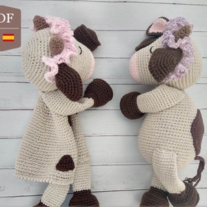 SCHEMA ALL'UNCINETTO, Mucca Allegra, Bambola all'uncinetto e coperta 2x1, Schema Amigurumi, PDF scaricabile