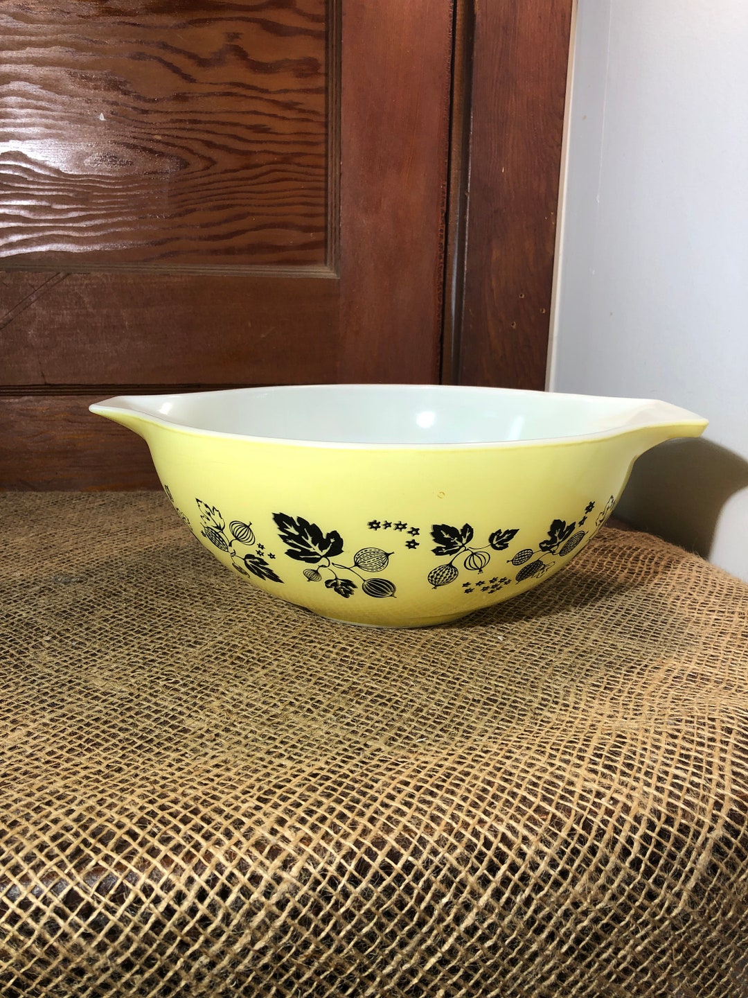 Pyrex Yellow and Black Gooseberry 444 Etsy