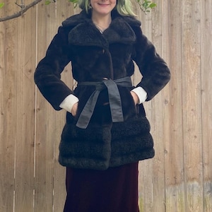 Vintage 1970’s Brown Faux Fur Coat