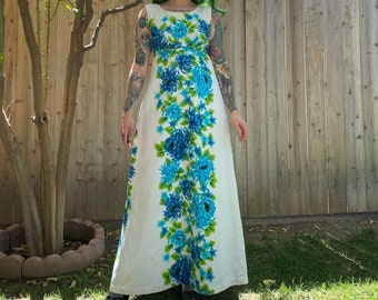 Vintage 1970’s Blue Floral Hawaiian Maxi Dress