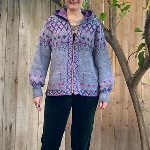 Vintage 1970’s Blue and Pink Hooded Cardigan with Zipper