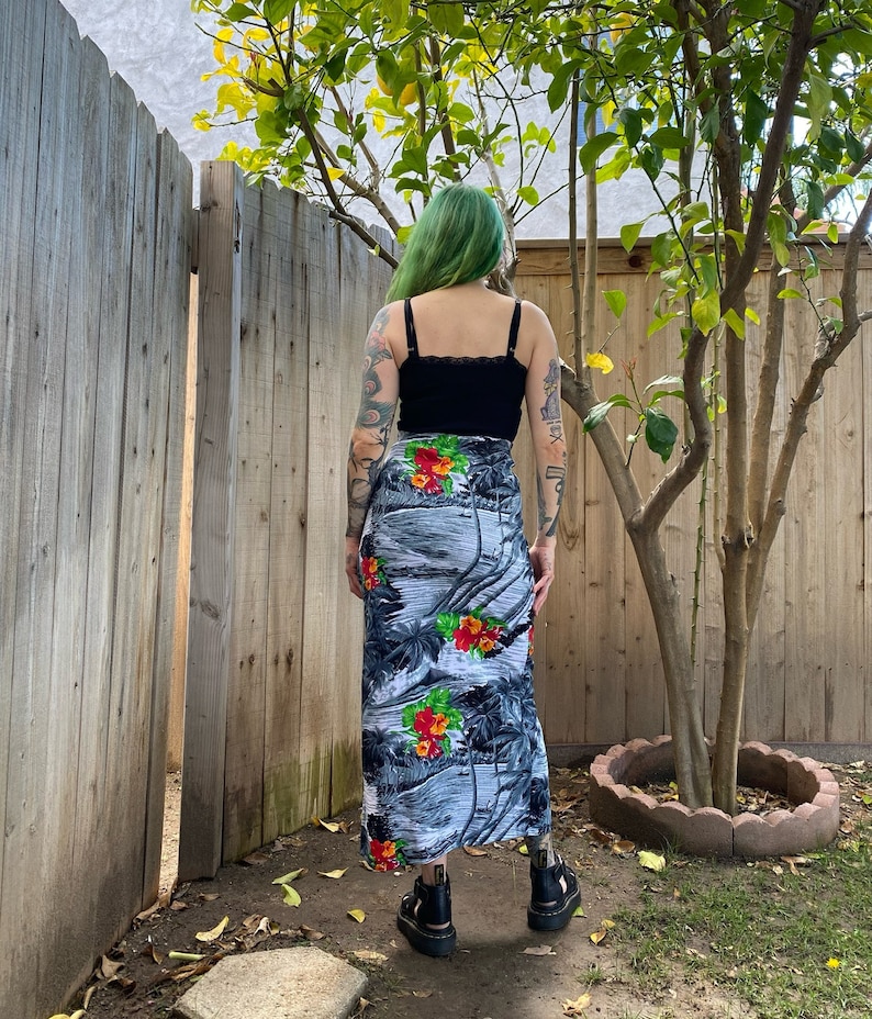 Y2K 2000s Grey Hawaiian Print Maxi Skirt image 3