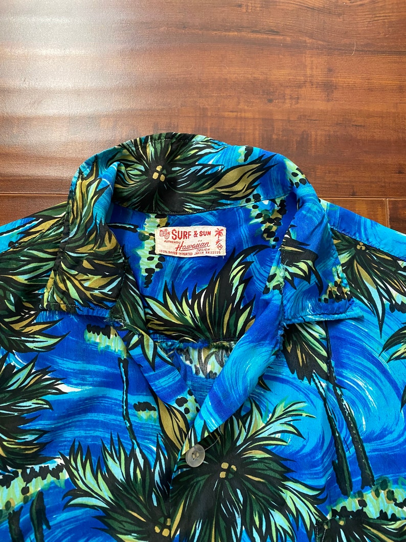 Vintage 1950s Blue Palm Tree Mens Hawaiian Print Shirt image 5