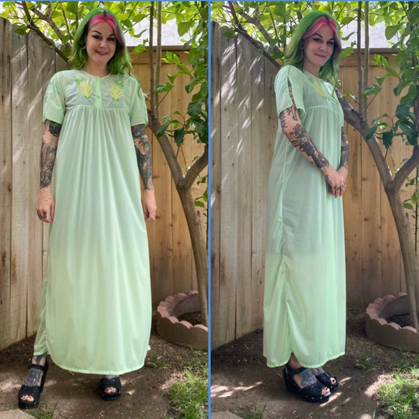 Vintage 1960’s Green Nightgown with Yellow Embroiddry