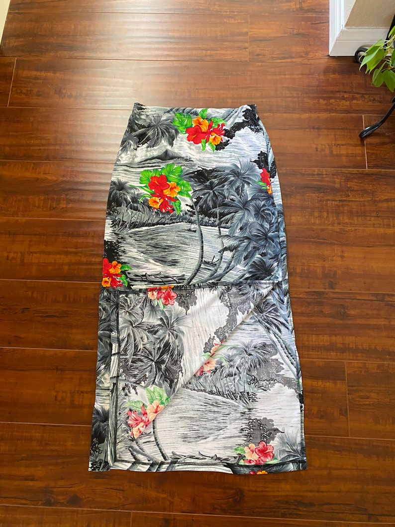 Y2K 2000s Grey Hawaiian Print Maxi Skirt image 5