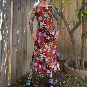 Vintage 1990’s Red and Blue Flora Dress