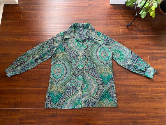 Vintage 1970’s Green Paisley Blouse - image 4