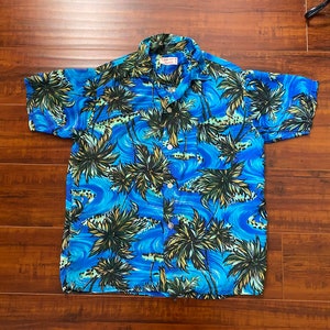 Vintage 1950s Blue Palm Tree Mens Hawaiian Print Shirt image 3