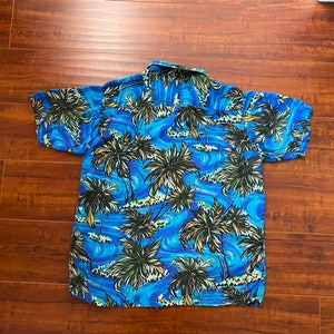 Vintage 1950s Blue Palm Tree Mens Hawaiian Print Shirt image 4