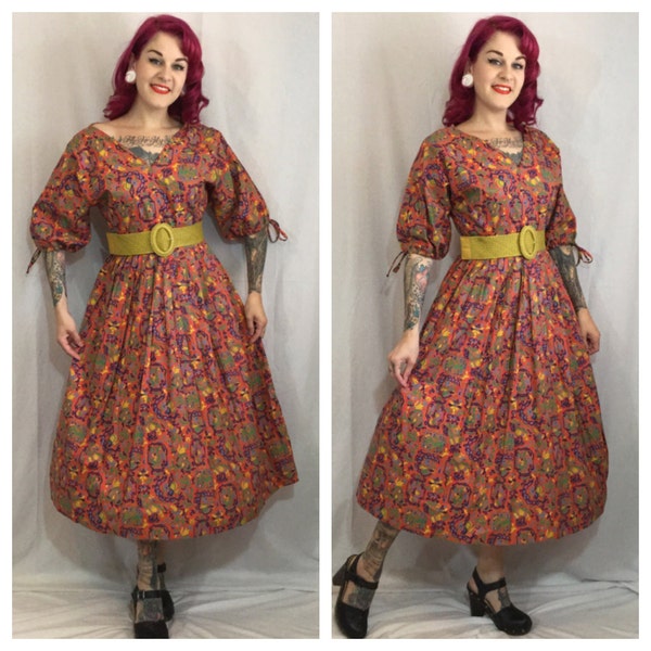 Robe à imprimé fantaisie rouge FLASH vente Vintage des années 1950 avec manches papillon