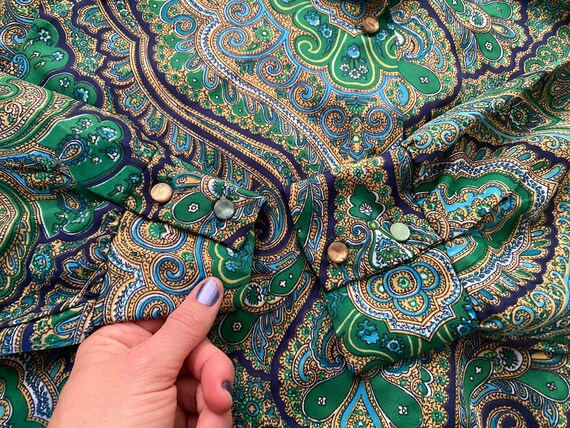 Vintage 1970’s Green Paisley Blouse - image 8