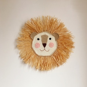 crochet Lion face raffia wall hanging pattern , Raffia lion for nursery, Lion wall hanger,crochet Nursery wall decor pattern