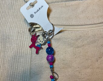 White Kitty zipper pull