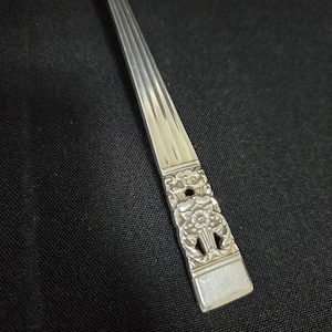 Vintage Oneida Serving Spoon Coronation Pattern 1936 Community Silverplate Large Tablespoon, Art Deco Floral Flatware Replacement.
