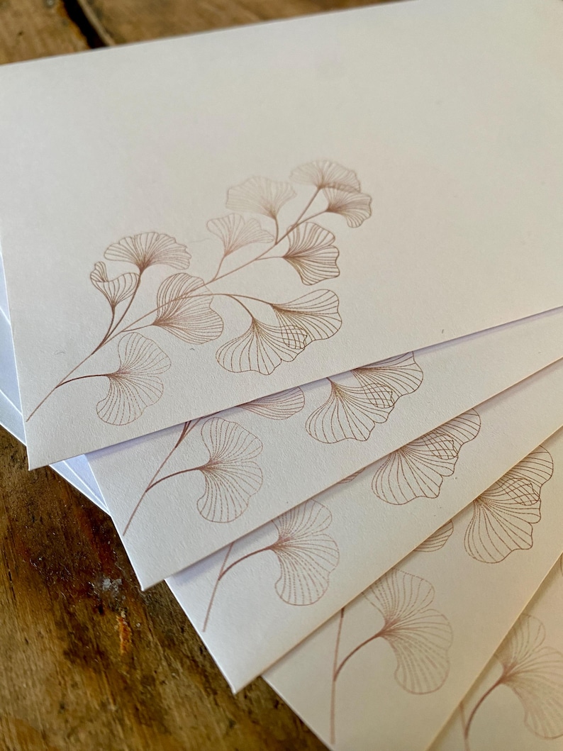 Elegant stationery set with a ginkgo design – stylish writing with attention to detail image 4