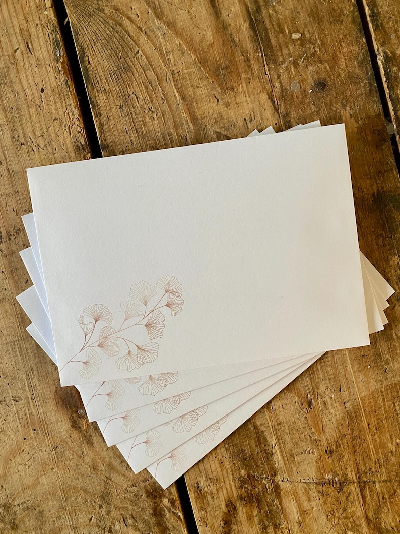 Elegant stationery set with a ginkgo design – stylish writing with attention to detail image 3