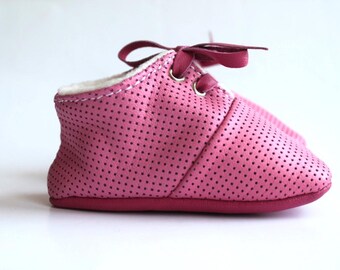 3 - 6 Months Slippers / Baby Shoes Soft Sole Lamb Leather Pink Dots