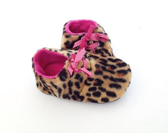 12-18 Months Slippers / Baby Shoes Lamb Leather leopard pink