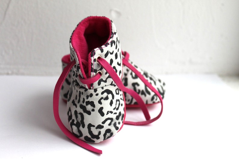3 6 Months Slippers / Baby Shoes Lamb Leather OwO SHOES Leopard Black White Pink image 2