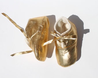 0-3 Months Slippers / Baby Shoes Lamb Golden Glitter Dore
