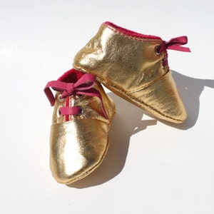 12-18 Months Slippers / Baby Shoes Lamb Leather Glitter Dore Golden Pink image 3