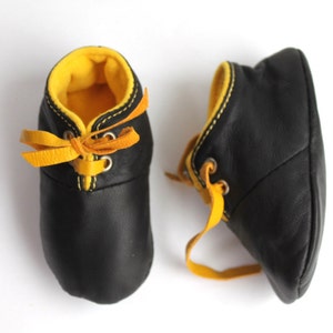 0-3 Months Slippers / Baby Shoes Lamb Leather OwO SHOES Black Yellow image 3