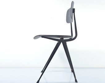 Smart and ergonomic Friso Kramer Ahrend/Cirkel black Result chair