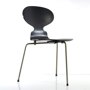 Sculptural 1950s Arne Jacobsen balck plywood ant chair